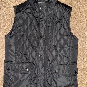 Men's Black puffer vest